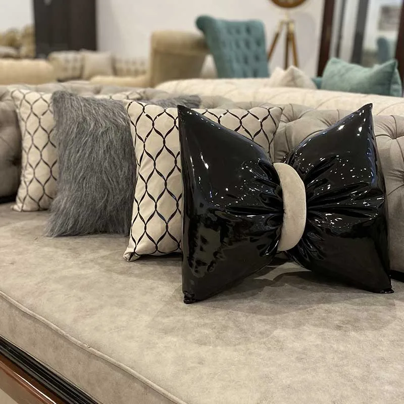 ست کوسن 4عددی طرح موج چرم مشکی مخمل کرم