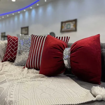 ست کوسن 4 عددی طرح موازی مخمل قرمز چرم نقره ای اکلیلی