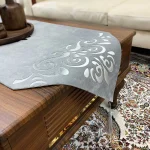 رانر طرح داماس مخمل طوسی چرم نقره ای