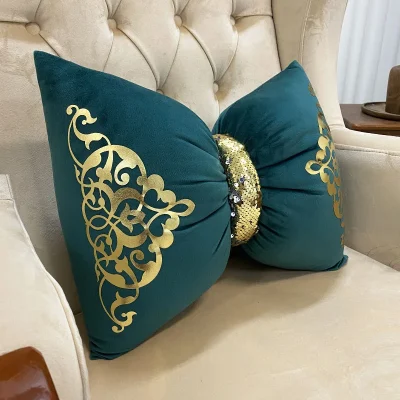 کوسن پاپیون طرح اطلس مخمل سبز چرم طلایی