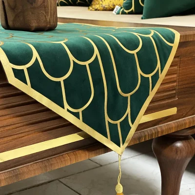 رانر طرح کسری مخمل سبز کله غازی چرم طلایی