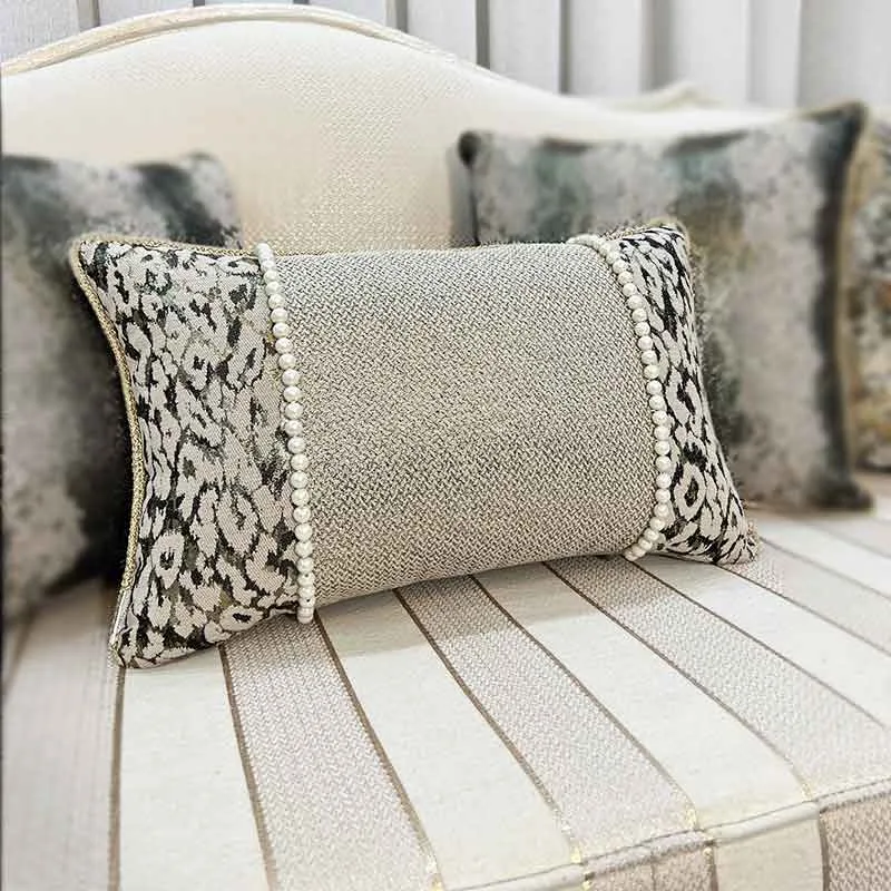 کوسن مستطیی طرح ماریتا مخمل بژ زغالی