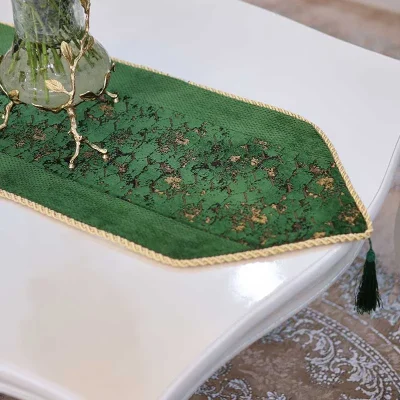 رانر طرح دیبا مخمل سبز طرحدار